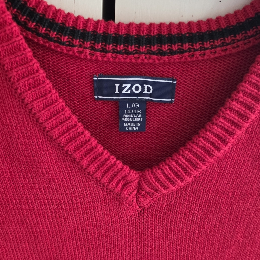 Izod Men's V-Neck Red Sweater Vest - Picture 2 of 4